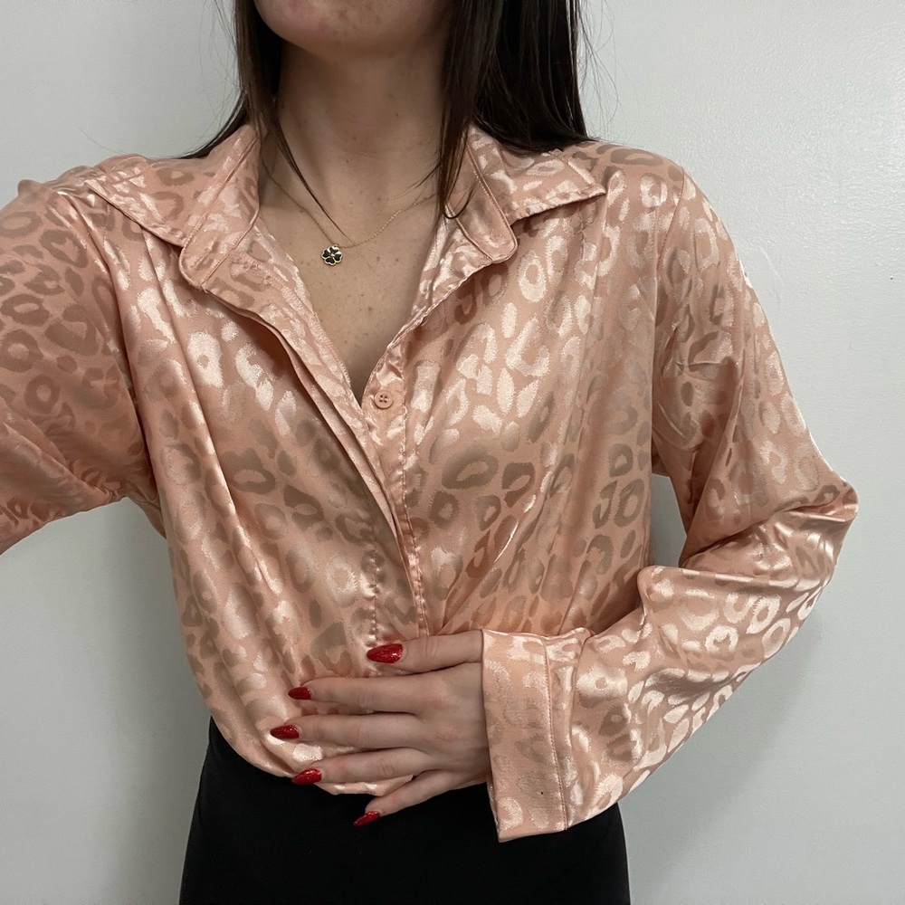 Pink silky leopard print blouse / size large